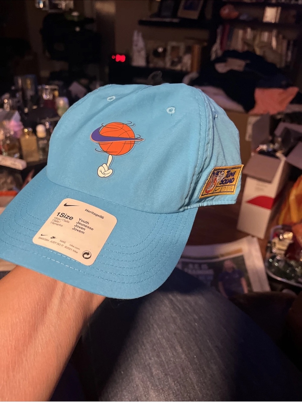 Nike Youth Tune Squad Heritage 86 Basketball Planet Cap 1 Size. New